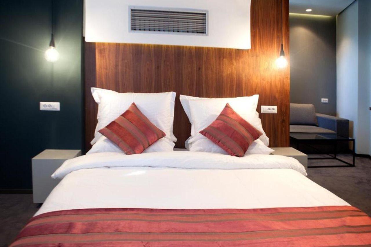Hotel Russia Skopje Luaran gambar