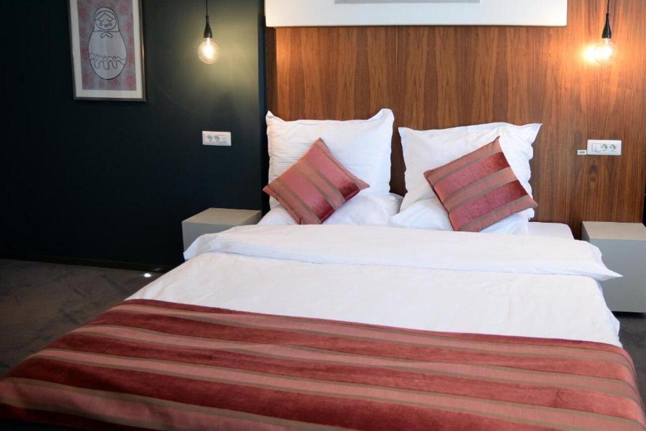 Hotel Russia Skopje Luaran gambar
