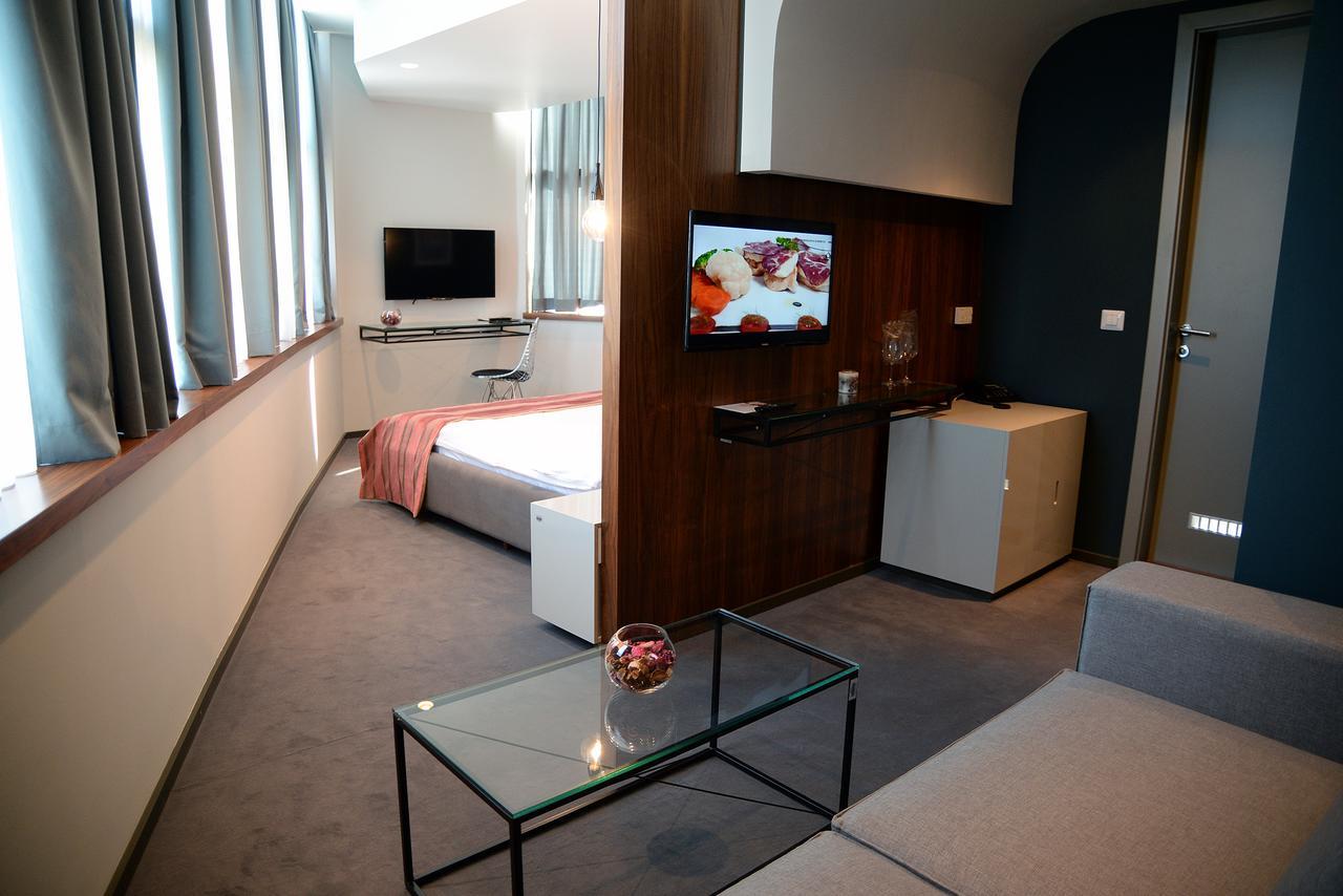 Hotel Russia Skopje Luaran gambar