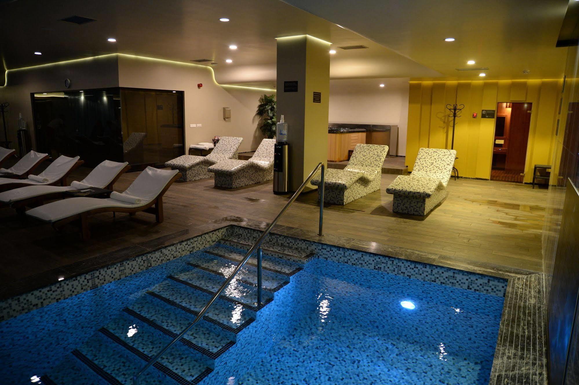 Hotel Russia Skopje Luaran gambar
